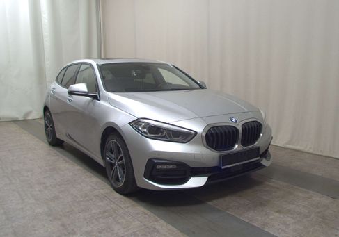 BMW 118, 2021