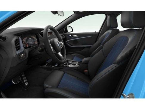 BMW 135, 2022