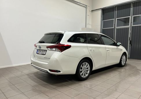 Toyota Auris Touring Sports, 2016