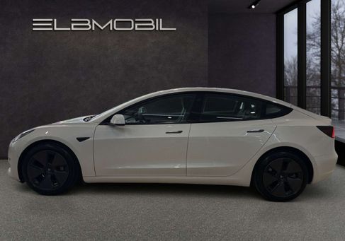 Tesla Model 3, 2022 3