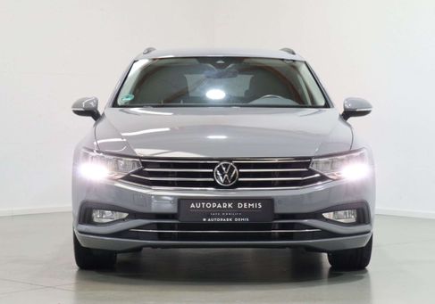 Volkswagen Passat Variant, 2023 3