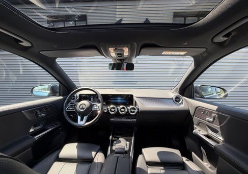 Mercedes-Benz GLA 250, 2021