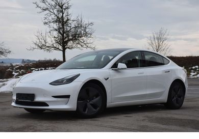 Tesla Model 3, 2020