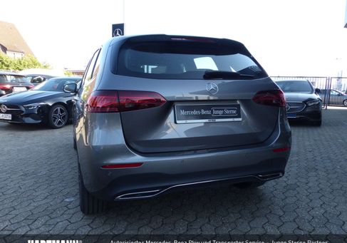 Mercedes-Benz B 180, 2024