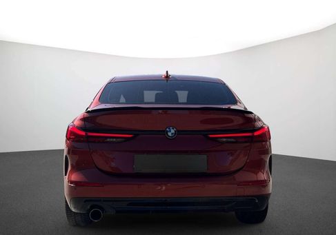 BMW 218, 2021