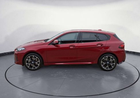 BMW 120, 2025 2