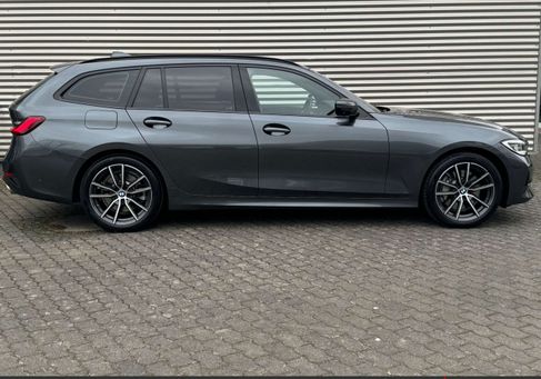 BMW 330, 2019