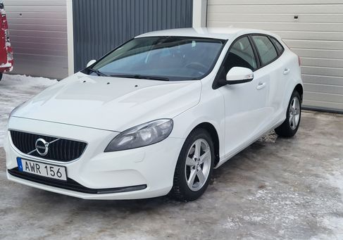 Volvo V40, 2017