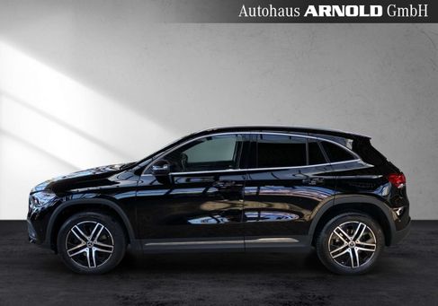Mercedes-Benz GLA 200, 2021 3