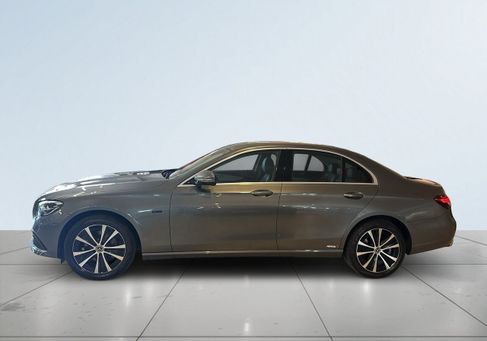 Mercedes-Benz E 300, 2021 3