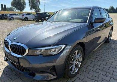 BMW 330, 2020