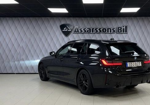 BMW 330, 2023