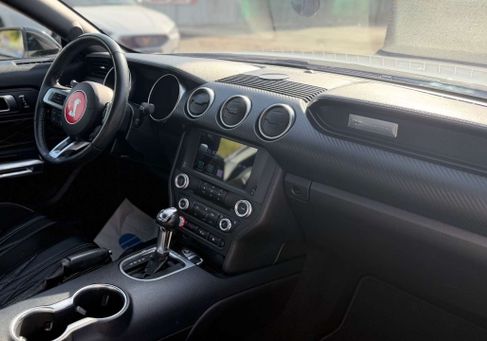 Ford Mustang, 2019 3