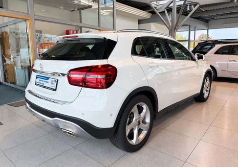 Mercedes-Benz GLA 200, 2019 3