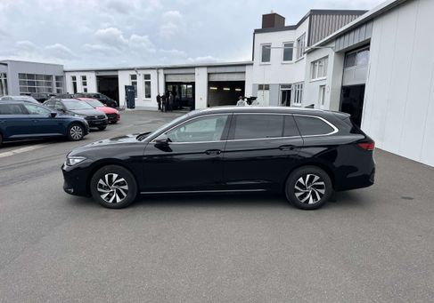 Volkswagen Passat Variant, 2024 3