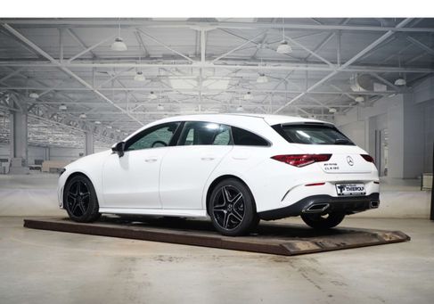 Mercedes-Benz CLA 180, 2022