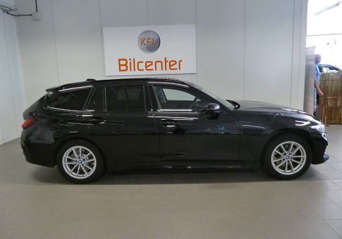 BMW 330, 2024