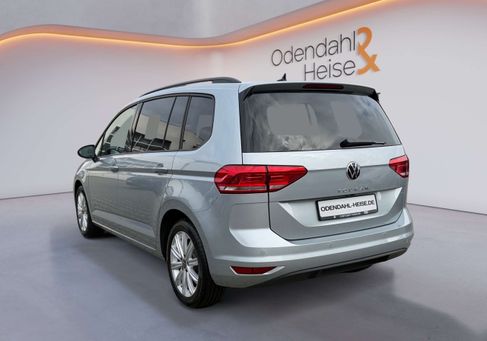 Volkswagen Touran, 2024 3