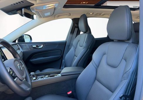 Volvo XC60, 2025