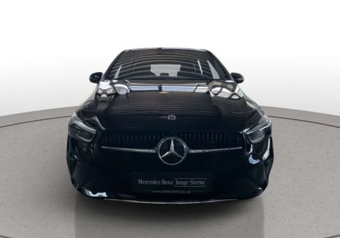Mercedes-Benz B 180, 2025