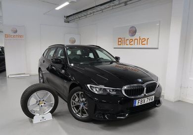 BMW 330, 2022