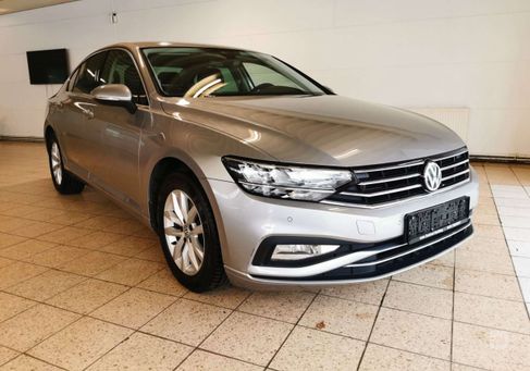 Volkswagen Passat, 2019