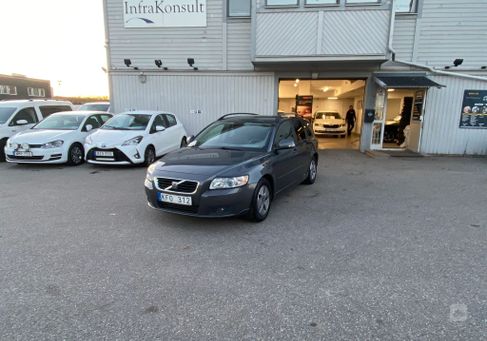 Volvo V50, 2010