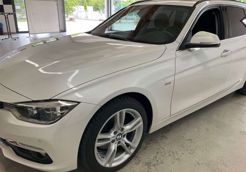 BMW 330, 2018