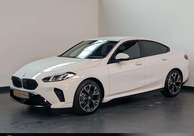 BMW 220, 2025