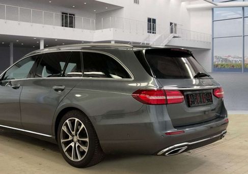 Mercedes-Benz E 200, 2017