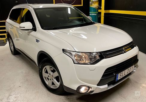 Mitsubishi Outlander, 2015