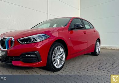 BMW 118, 2021