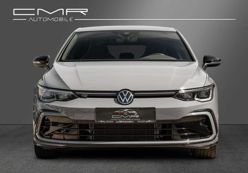 Volkswagen Golf, 2024