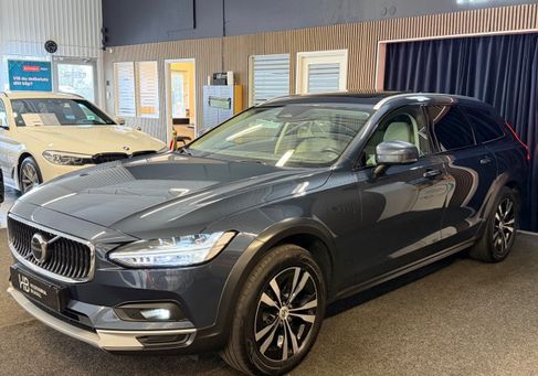 Volvo V90 Cross Country, 2022