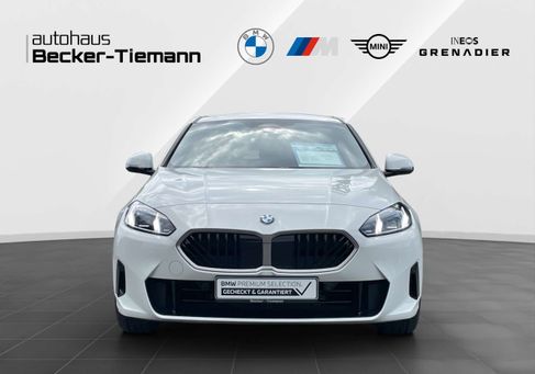 BMW 120, 2025