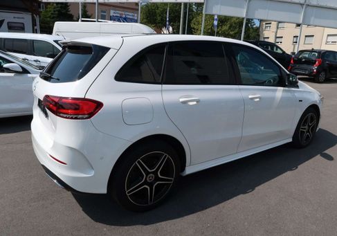 Mercedes-Benz B 250, 2021