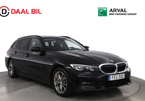 BMW 330, 2021 3
