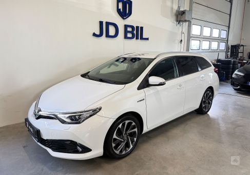 Toyota Auris Touring Sports, 2015