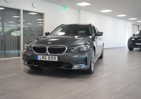 BMW 330, 2021