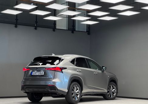 Lexus NX, 2018