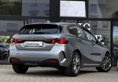 BMW 120, 2025