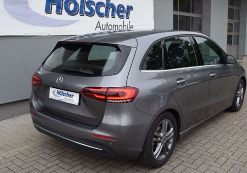 Mercedes-Benz B 180, 2019