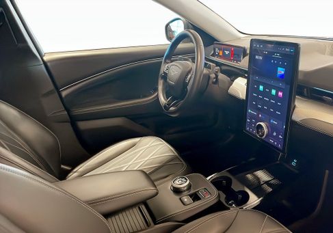 Ford Mustang Mach-E, 2021