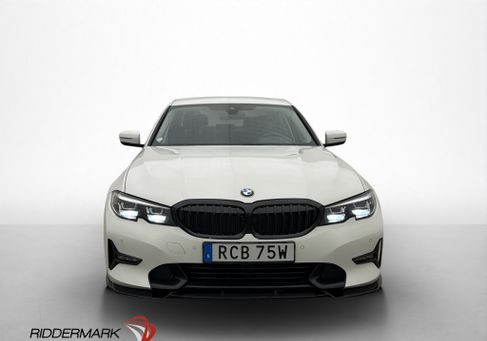 BMW 330, 2020