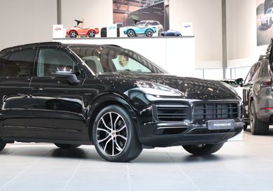 Porsche Cayenne, 2023
