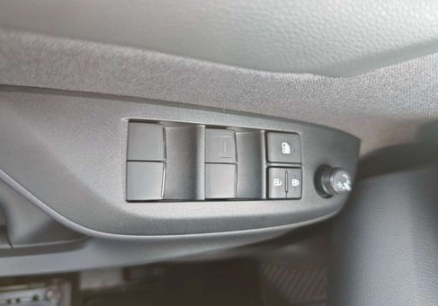 Toyota Yaris, 2024