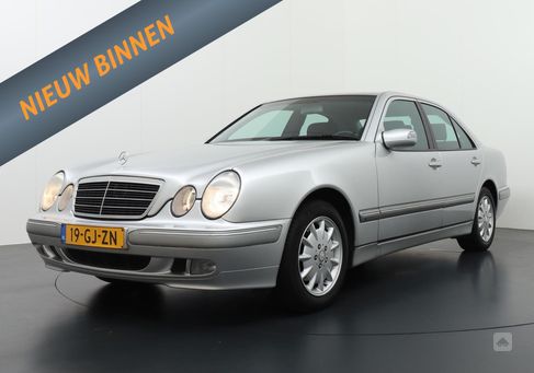 Mercedes-Benz E 200, 2001