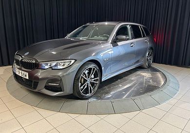 BMW 330, 2022