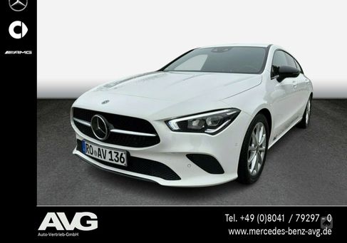 Mercedes-Benz CLA 180, 2022