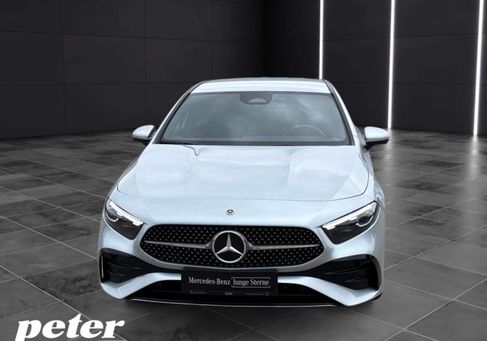 Mercedes-Benz A 180, 2025